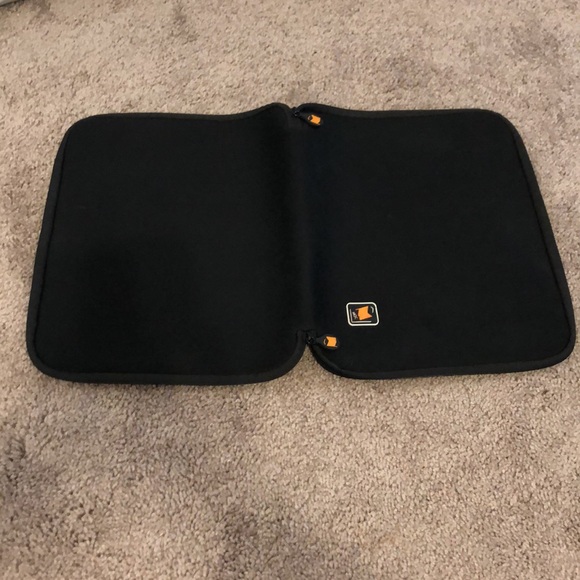 Laptop cover/protector - Picture 3 of 5